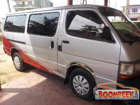 Toyota HiAce LH113 Van For Sale