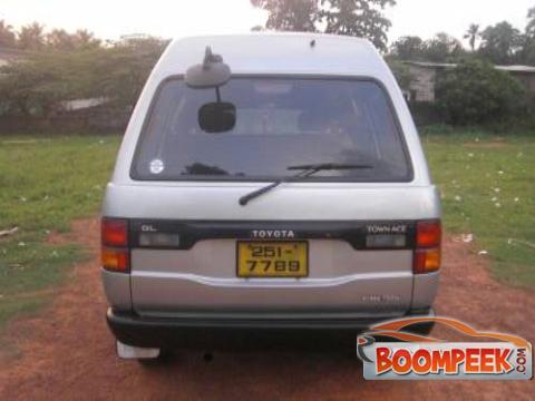 Toyota TownAce Lotto Van For Sale