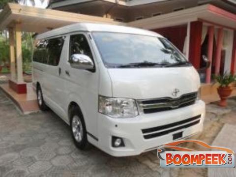 Toyota HiAce KDH221 Van For Sale