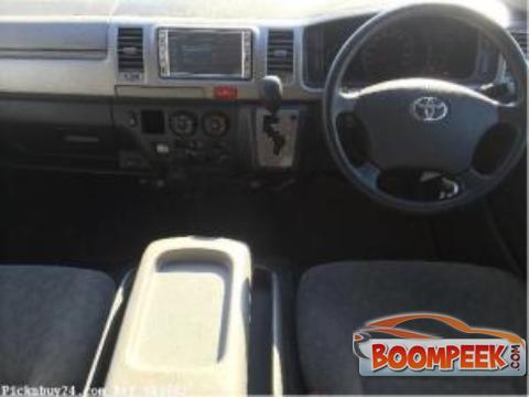 Toyota HiAce KDH200 Van For Sale